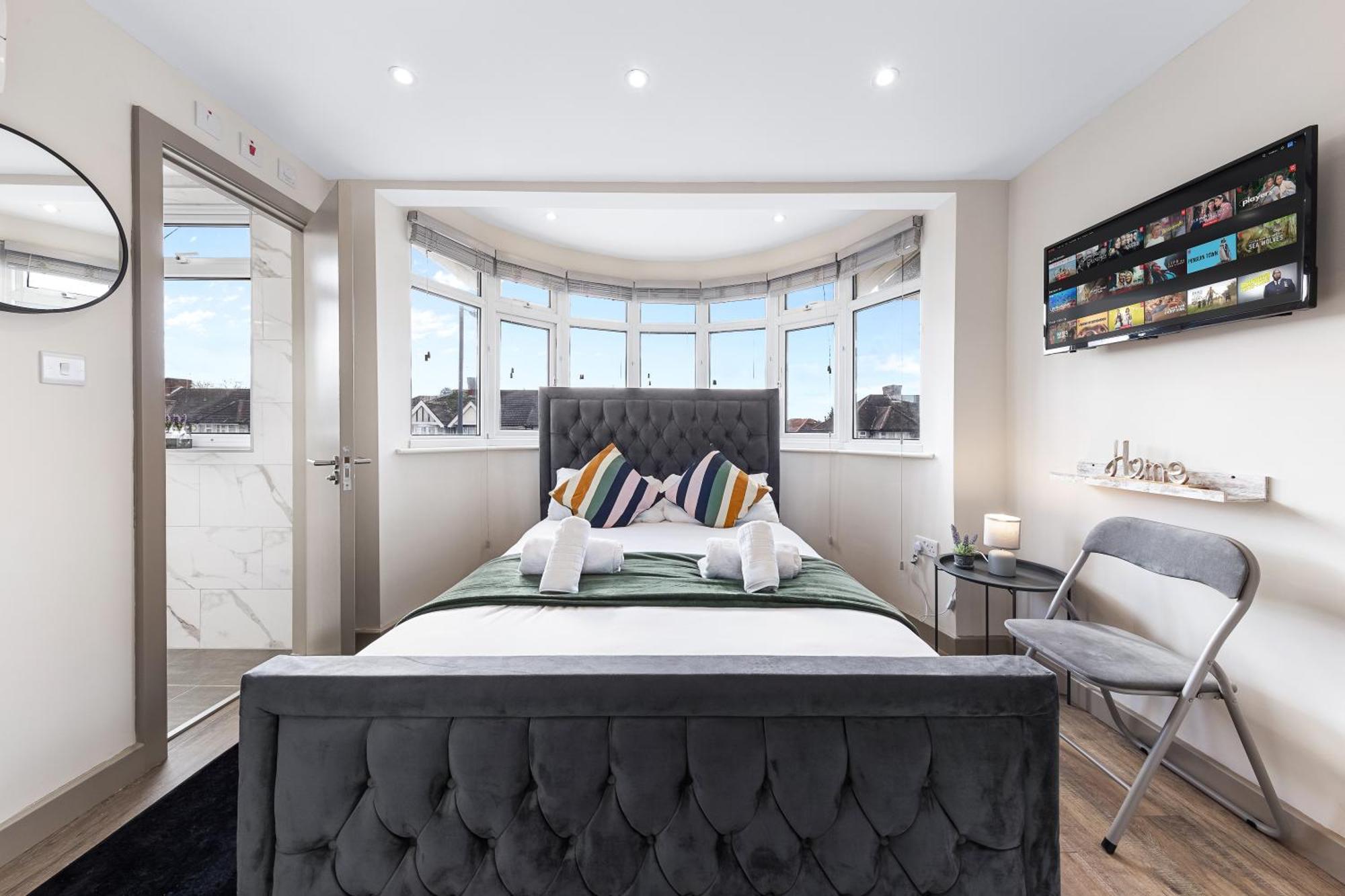 Serviced Ensuite Modern Studio - Sleeps 2 - Near Wembley Stadium - Good Transport Link To Central London - Harrow Ha3 Hatch End Exterior foto